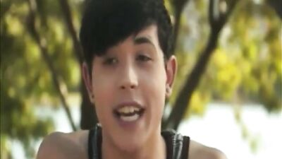 Gang Bang Twinks: Best Friends Bareback Sex in Bedroom!