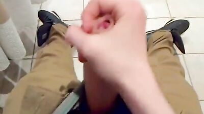 Teen Jacks Off Live on Web-Cam: Cum and Get It!