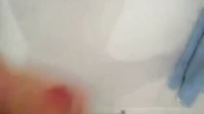 Gay Bathroom Web-Cam Masturbation Delight