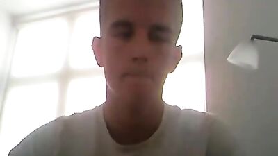 Huge Dick Dude: Web-Cam Exposure