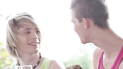 Bareback Twinks: Summertime Thrills!