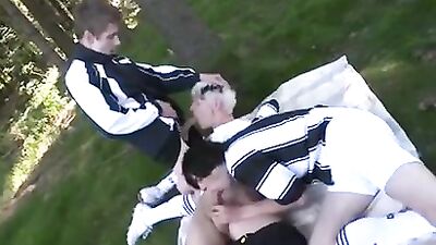 Raw Sexual Delights: Bareback and Feeding