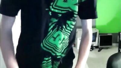 Young Blissful Chatwank: Slim & Slenders Cum-Craving Adventure