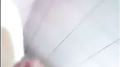 Asian Public Toilet Wank: No Holding Back!