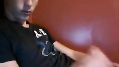 Young Bedwanker Explores His Sexuality in Hot Gay Porn Video!