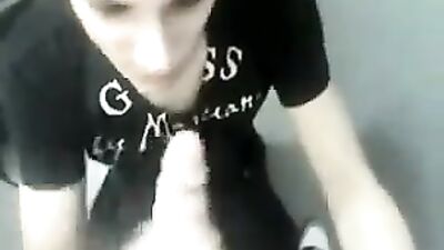 Golden Blowjob: Twink Couple Amateurs in Public Toilet