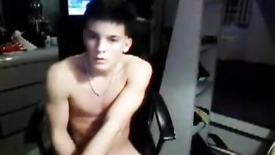 Gay Camboy Web-Cam Masturbation: Exploring New Heights in Gay Porn!