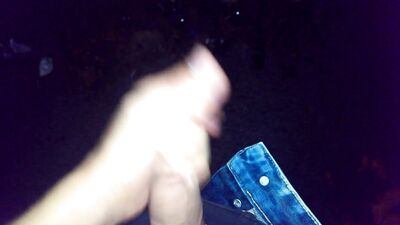 Street Boy Wank - A Quick Amateur Encounter!