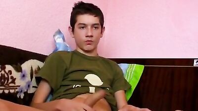 Young Web-Cam Solo Stroke - Slim Cutie Masturbation!