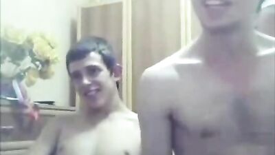 Gay Web Cam Showdown: Two Guys Own The Screen!