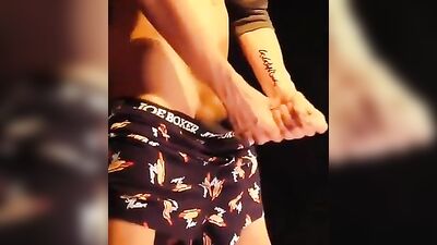 Two Fisted Action: Large Cock Solo Jerking!