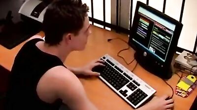 Web Hookup XXX Group Sex Video - Hardcore Gay Porn Action!