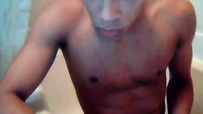 Gangbang Web-Cam: Rub-A-Dub-Dub (Hot Guy Wanks And Cums)