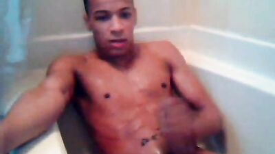 Gangbang Web-Cam: Rub-A-Dub-Dub (Hot Guy Wanks And Cums)