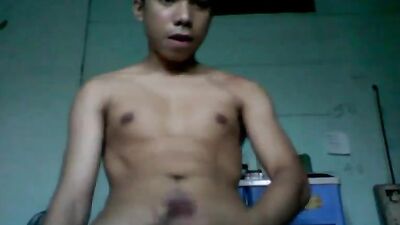 Cumming Painfully: Facial Expression Twink Webcam Show