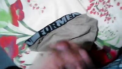 Special Cum Shots - Uma boa gozada - A Gay Porn Video with a Twist!