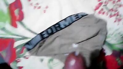 Special Cum Shots - Uma boa gozada - A Gay Porn Video with a Twist!