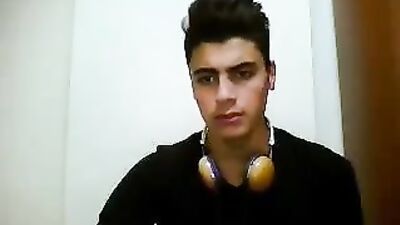 Web-Cam Connection: The Ultimate Pleasure Seeker