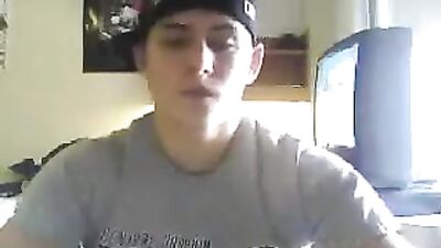 Muscle Hunk Caught Wanking in the Shower!