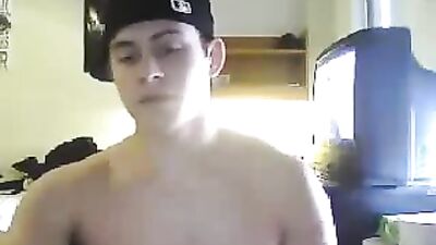 Muscle Hunk Caught Wanking in the Shower!