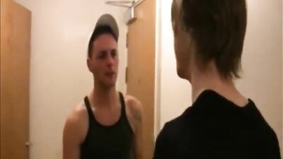 Twinks Body Worship: Landlords Revenge