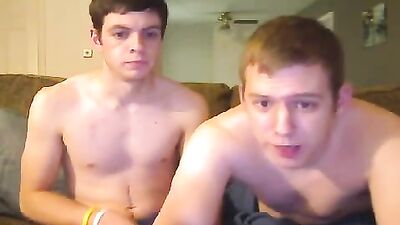 Friends with Benefits : Two Handsome Amateurs Explore Their Sexuality in a Steamy Gay Porn Video