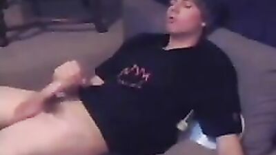 Cumming with Skaterboy: A Gay Porn Video with a Cute Twist!