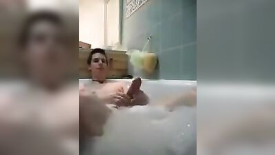 Twink in Bathtub - Hardcore Solo Play