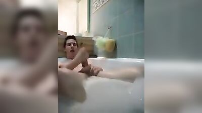 Twink in Bathtub - Hardcore Solo Play