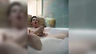 Twink in Bathtub - Hardcore Solo Play