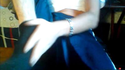 Gay Porn Fanatic Jilling Off to Porn and Showing Feet!!