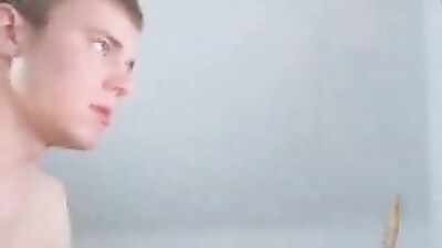 Web-Cam Uk Cam Wanker: A Gay Porn Video for Your Viewing Pleasure