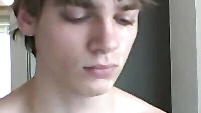 Web-Cam Cumshot King! Stunning Eyes and Hot Bod