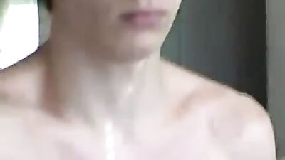 Web-Cam Cumshot King! Stunning Eyes and Hot Bod