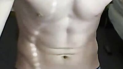 Web-Cam Cumshot King! Stunning Eyes and Hot Bod