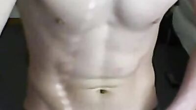 Web-Cam Cumshot King! Stunning Eyes and Hot Bod