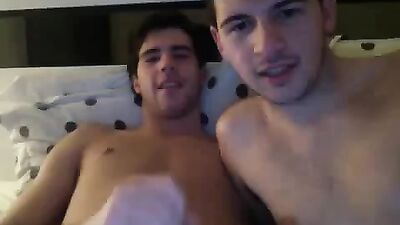 Gay Hot Couple Action Amateur Oral - Explore the passionate side of love with this hot duo!