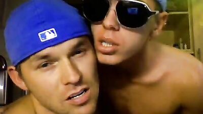 Gay Porn Frat Boy Love: Awsome Kissing (Action Amature)