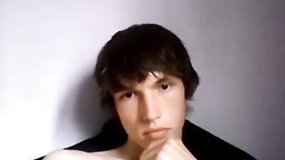 Web-Cam Uk-CB Connection - A Journey into Gay Porn World!