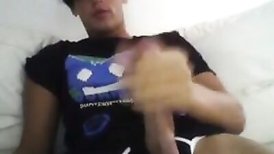 Gay Emo Solo Tube - Ultimate Gay Porn Experience