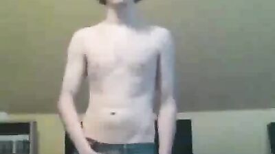 Feels Like Web-Cam Connection - A Gay Porn Experience