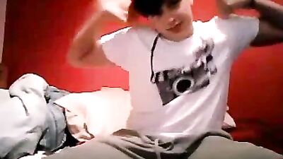 Gay Porn Web-Cam Rob: Explore the Sensuality with the Muscular Guy!