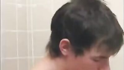 High-school bareback reloaded: Twinky hookups in the shower room!