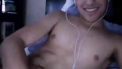 Gay Porn in Missouri: A Web-Cam Solo Experience!