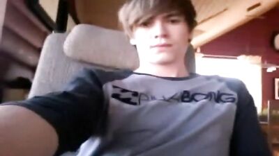 Huge Cock Cute Boy: The Ultimate Gay Porn Experience!