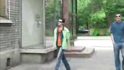 Traffic Suck & Fuck: Amateur Bros in the Back Seat