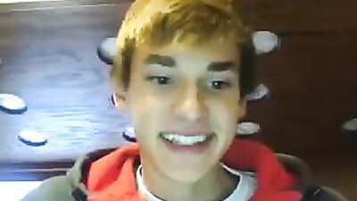 Web-Cam Fun: Hot Gay Boy Has Web-Cam Fun!