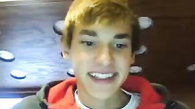 Web-Cam Fun: Hot Gay Boy Has Web-Cam Fun!