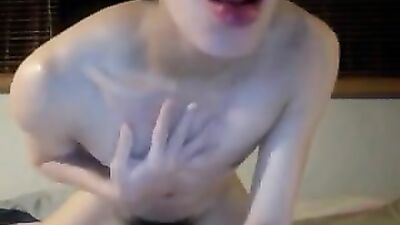 Asian Web Cam Boy: Steaming up the Screen!