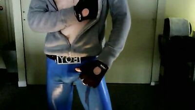 Spandex Frenzy: Guys Cumming in their Tight Suits!